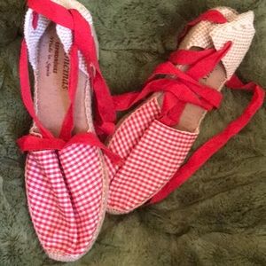 Gorgeous gingham wedge espadrilles from Spain